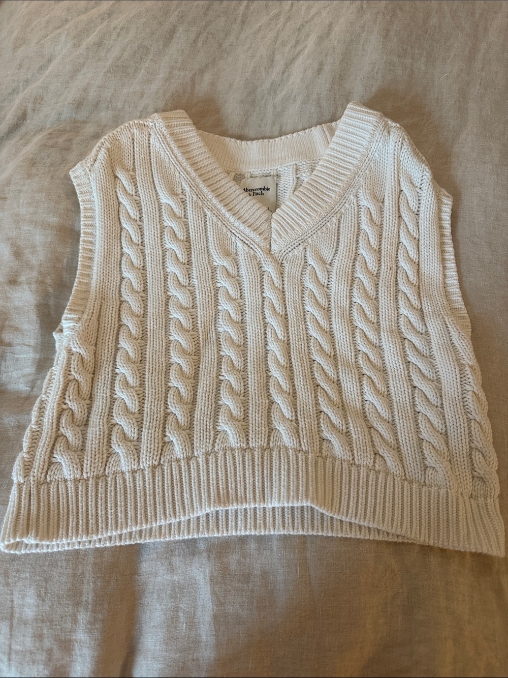 Abercrombie & Fitch Cream Cable-Knit V-Neck Sweater Vest